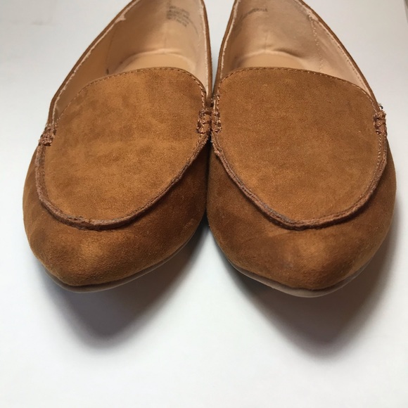 Express Pointy Toe Faux Suede Flat- Size 6.5 - Picture 2 of 7